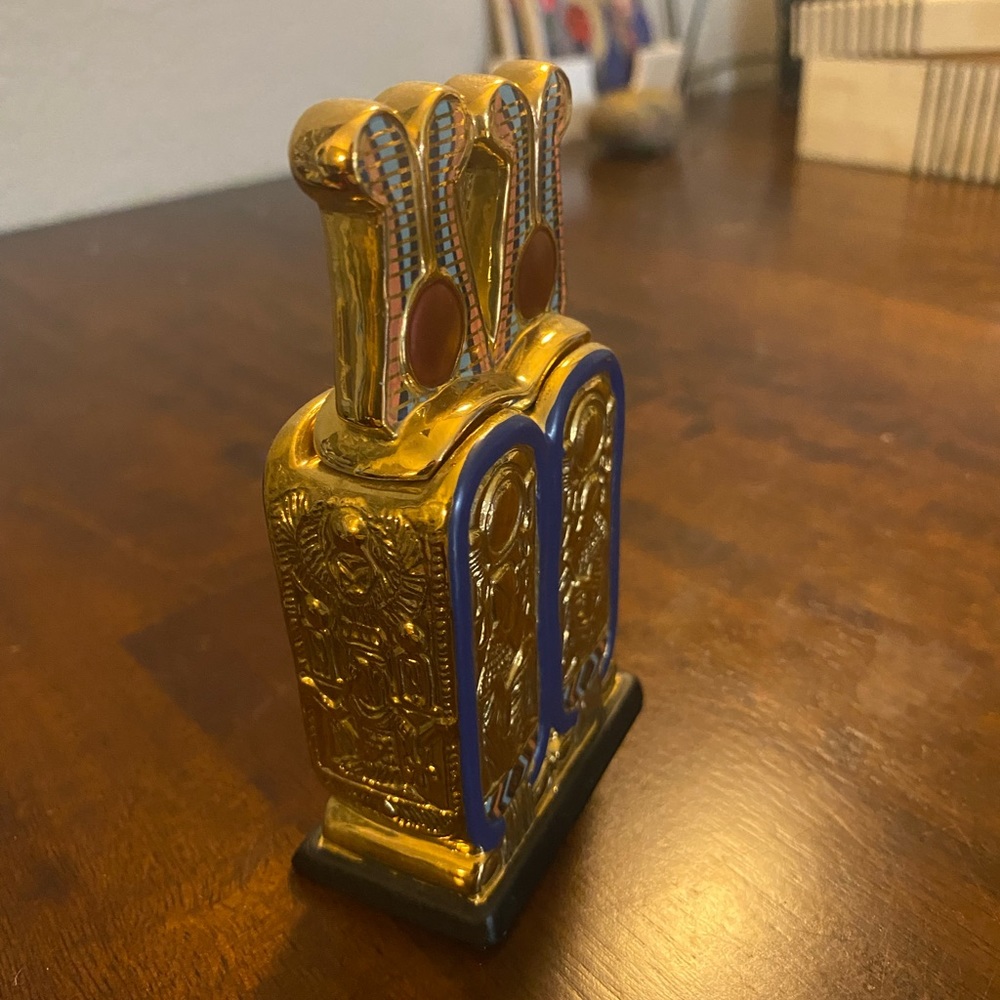 The Franklin Mint "Cartouche-Shaped Box" - Picture 3 of 5